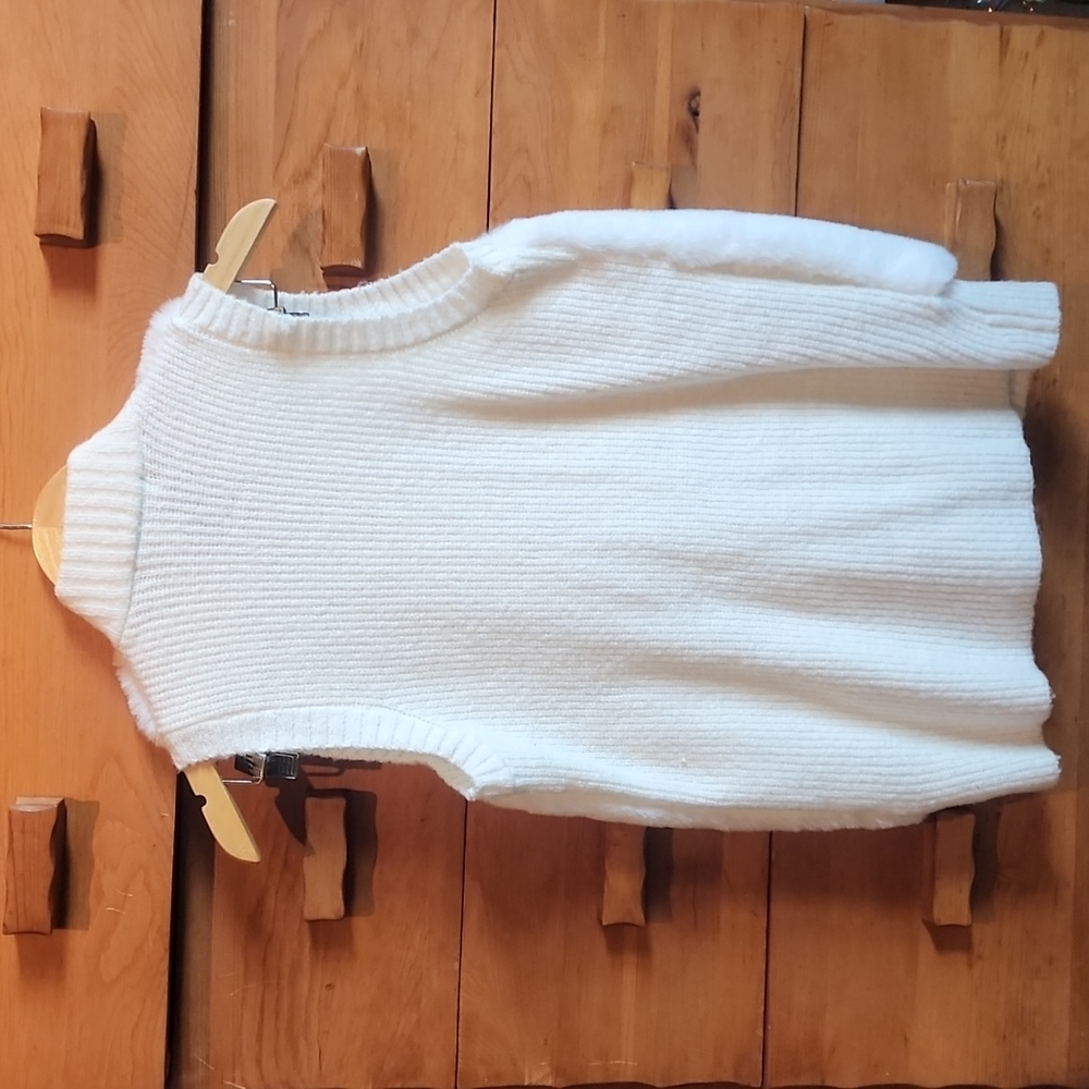 Liz Claiborne: Full-zip Faux-fur Sweater Vest, Crem/White, Small - Picture 3 of 4